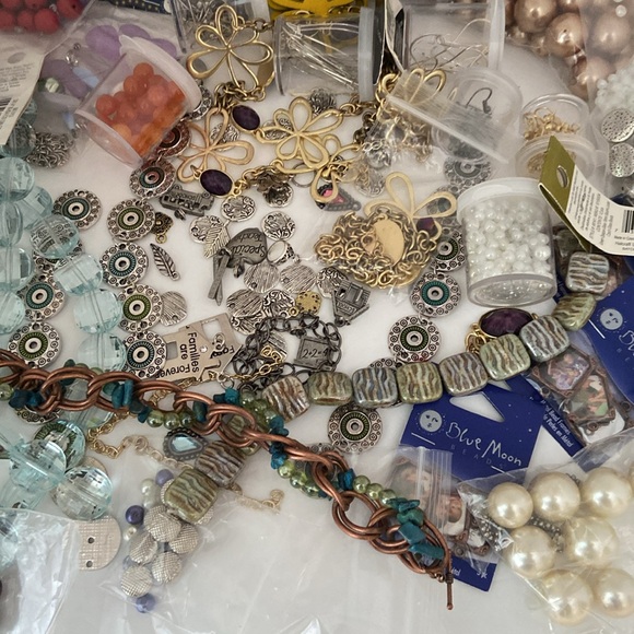 #1 Lot Jewelry Making Beads, Charms, Hooks, Etc. - Picture 8 of 9